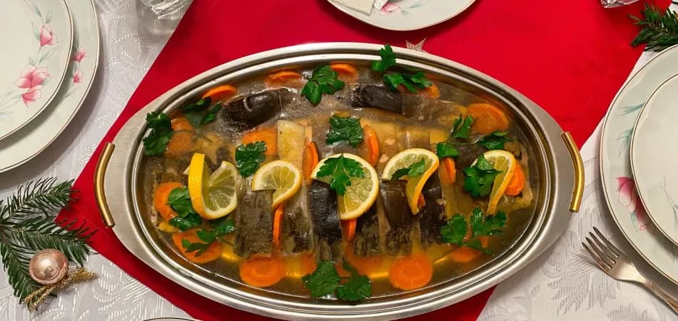 Jak zrobić karpia w galarecie - tradycyjny przepis na święta