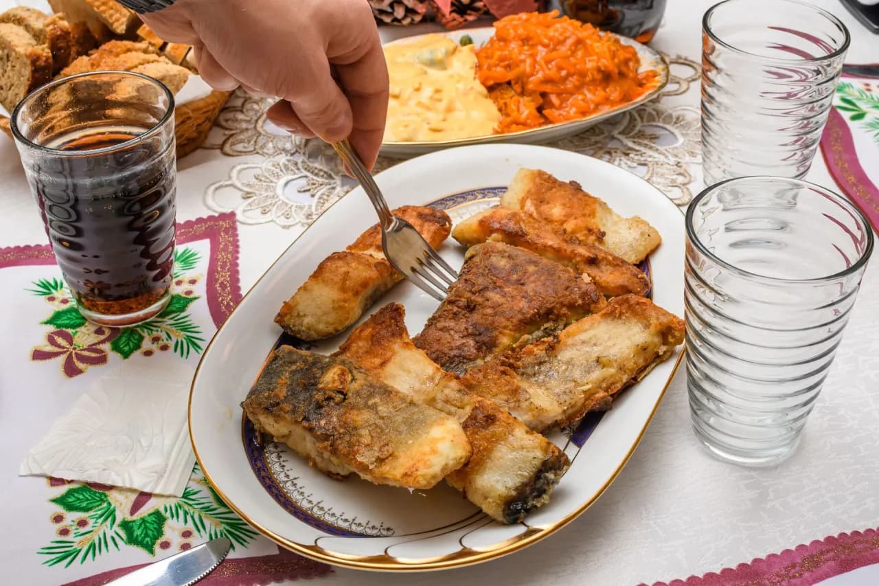 Ile smażymy rybę, aby była soczysta i idealnie usmażona?